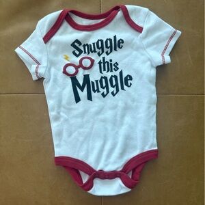 💙5/$25💙Harry Potter Snuggle this Muggle Onesie 0-3M